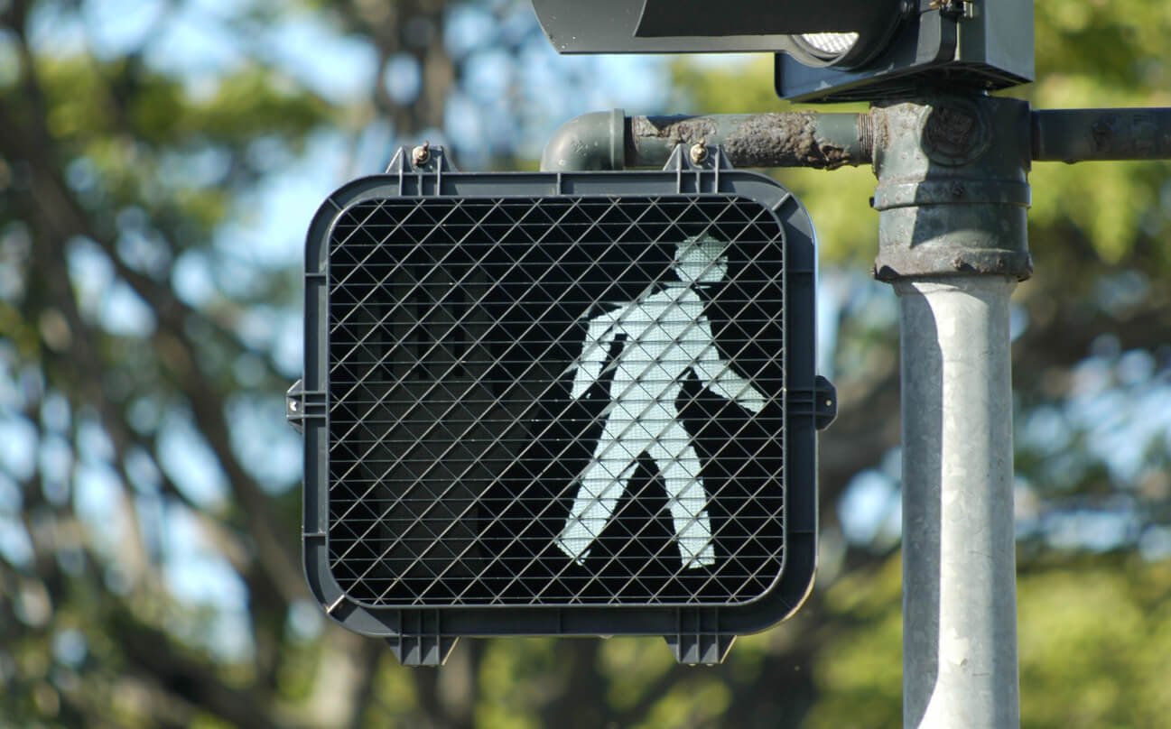 Walking signal at a New Jersey crosswalk.
